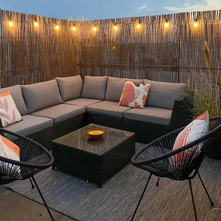 Penthouse-ferienwohnung Mit Dachterrasse Wlan Smart-tv Ueberdachter Parkplatz Wallbox *