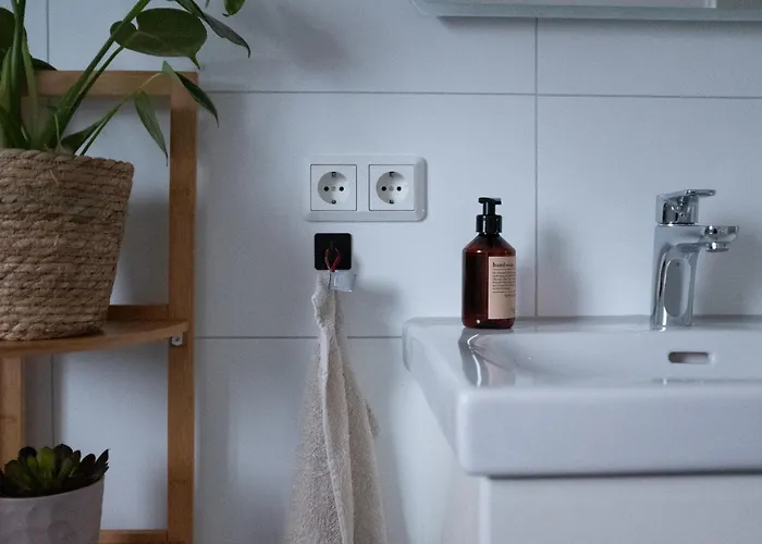 アパート Penthouse-ferienwohnung Mit Dachterrasse Wlan Smart-tv Ueberdachter Parkplatz Wallbox ウォルフスブルク