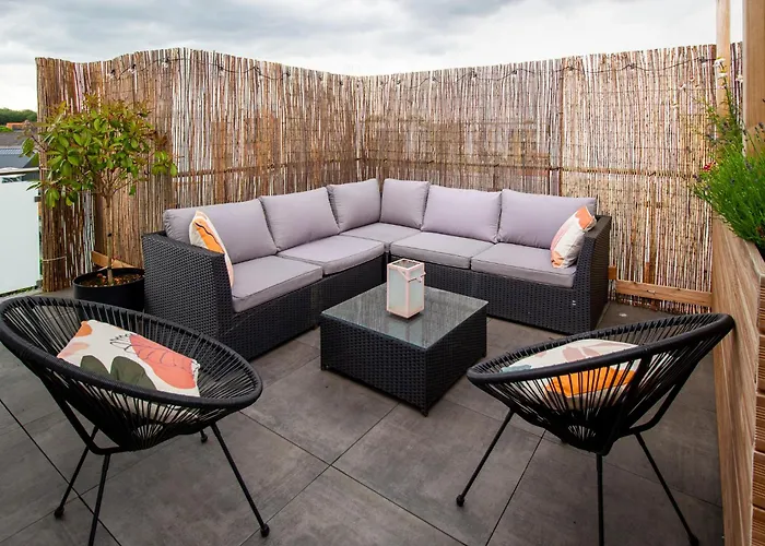 Penthouse-ferienwohnung Mit Dachterrasse Wlan Smart-tv Ueberdachter Parkplatz Wallbox Apartman